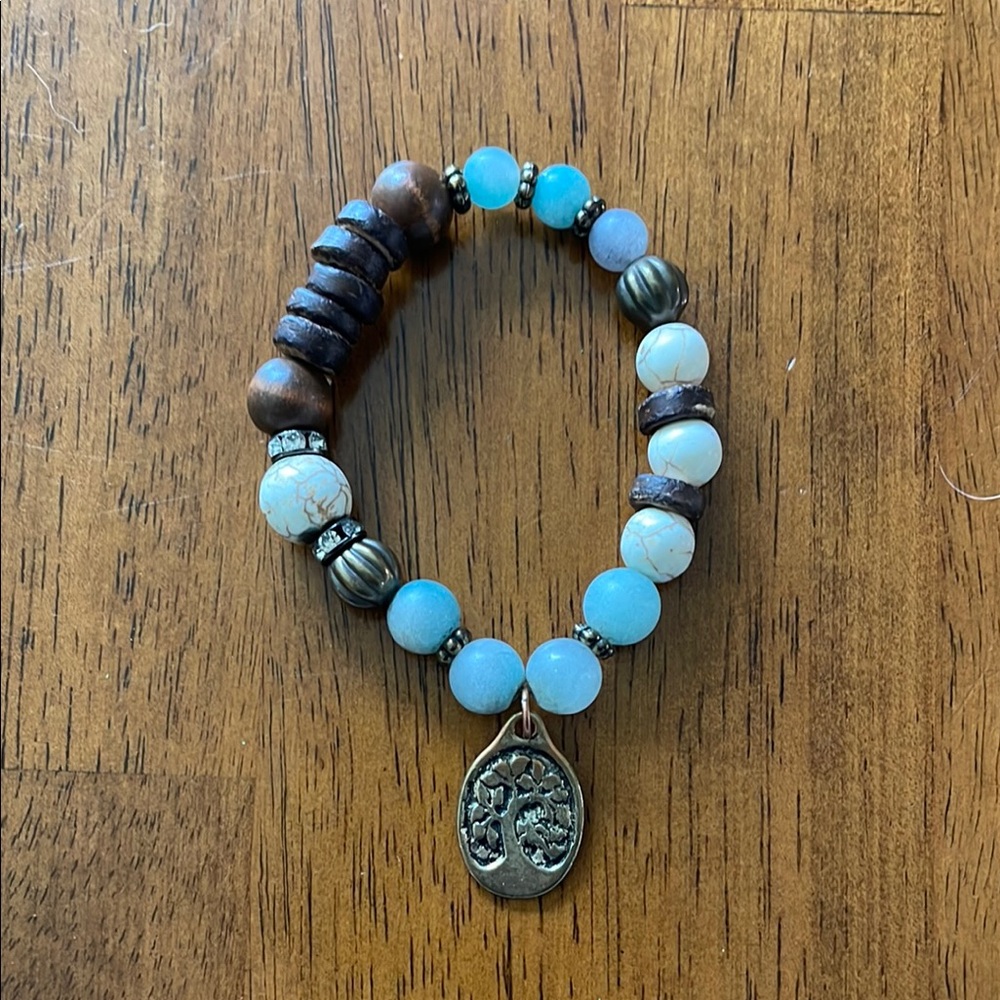 Elegant Beaded Bracelet with Tree Pendant